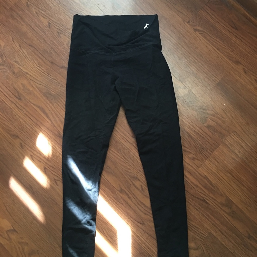 PINK Ultimate black leggings